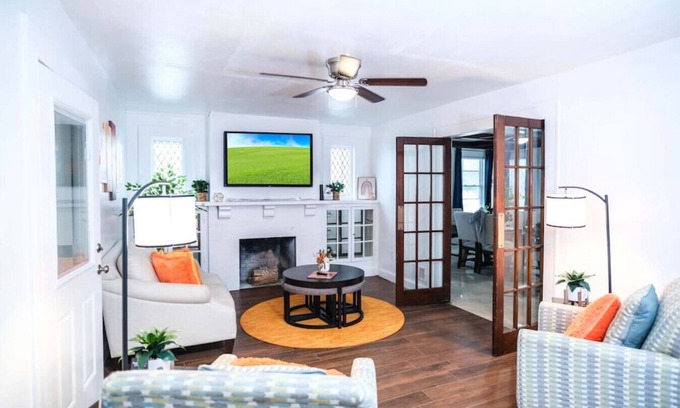 East End Casa | Seaview Ave House-4BR/8PPL Retreat
