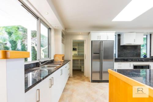 Castor Bay Casa | Seaview Haven in Castor Bay