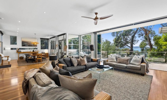 Lorne Casa | Seaview House
