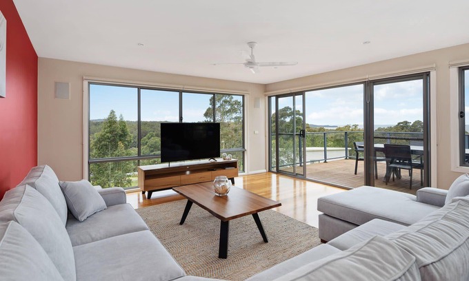 Long Beach Casa | SeaView Summary: SeaV