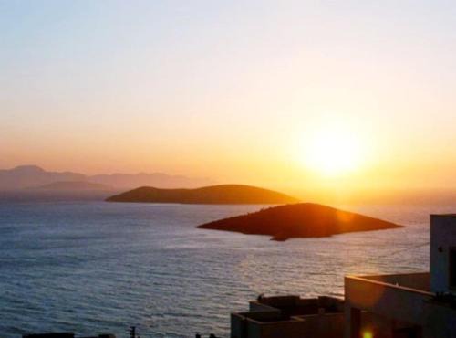 Geris Apartamento | Seaview (Sunset & Greek-Islands) Luxury Apartment