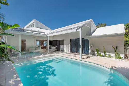 Sunshine Beach Casa | Seaviews at Sunshine beach,4bd, Pool