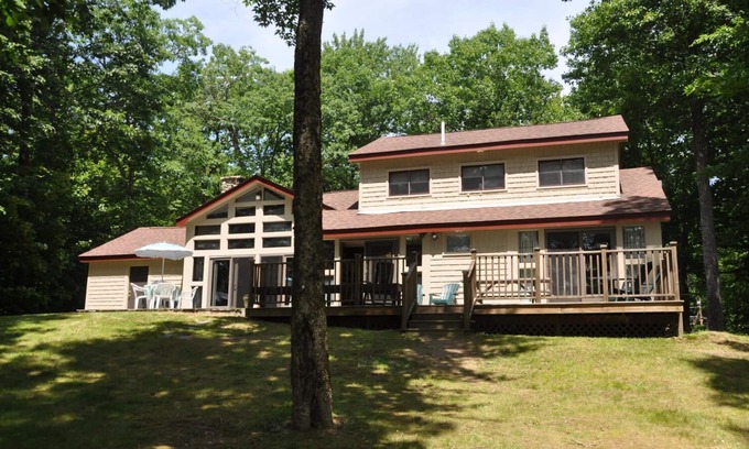 South Casco Casa | Sebago Lake Retreat with Private Beach