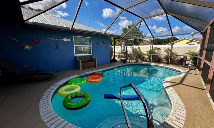 Sebastian Highlands Casa | Sebastian Spa Retreat: Hot Tub, Pool & Sauna Bliss