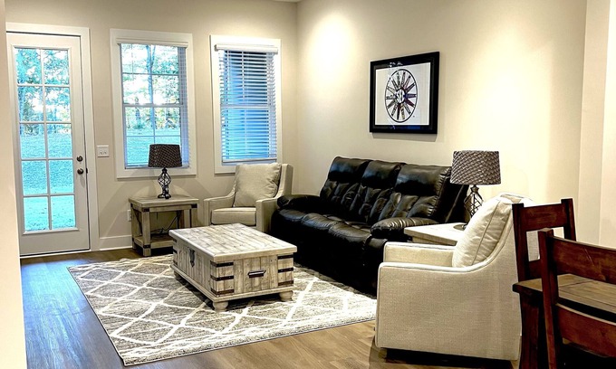 Auburn - Opelika Casa | SEC House --sleeps 8 -- An Executive Townhome in Auburn Alabama 3 BR 2.5 BA