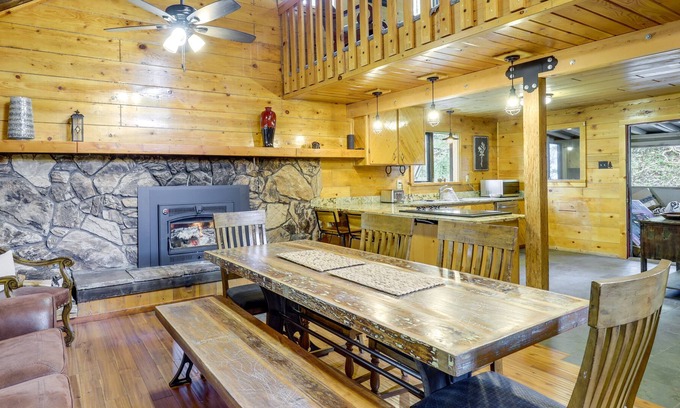 Tollgate Canyon Cabina | Secluded 3-Acre Cabin in Tollgate w/ Gas Grill!