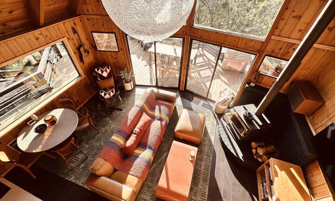 Riverside County Cabina | Secluded A-frame Cabin in Idyllwild on 8 acres / 4 miles from Town / Sleeps 6