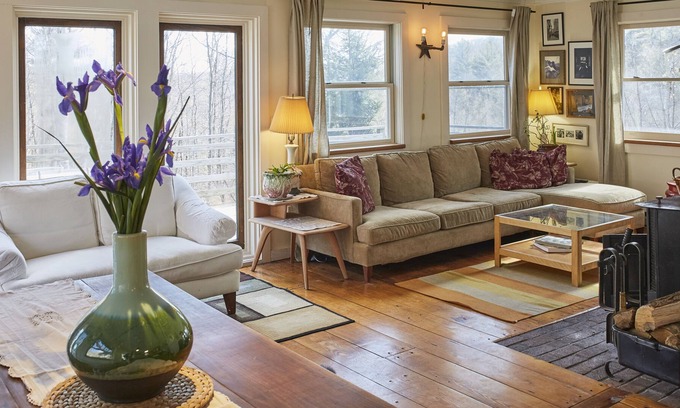 Otis Casa | Aislado Berkshire Getaway Home 7 acres con acceso al lago Otis