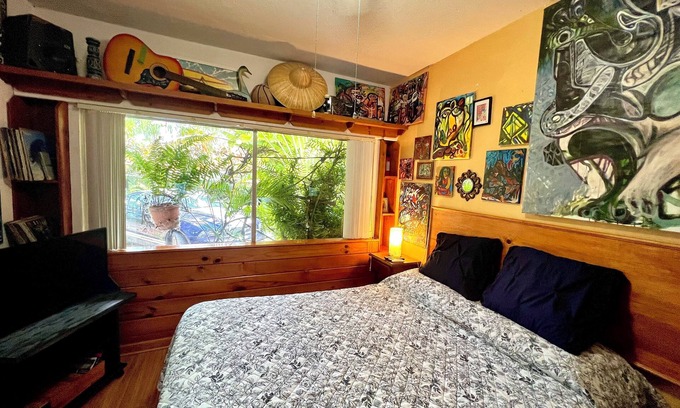 Cutler Bay Casa | Secluded Bungalow Oasis & Sanctuary garden between Miami & Keys