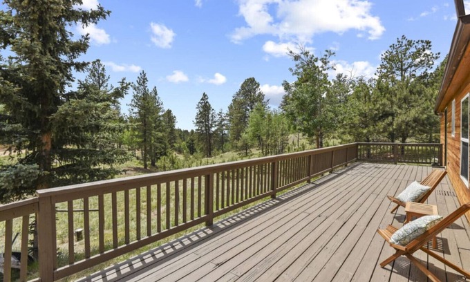 Florissant Cabina | Secluded Cabin in the Woods Pet Friendly