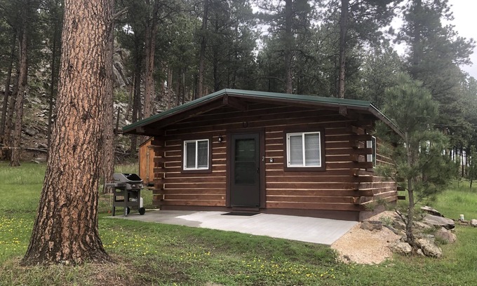 Custer Cabina | Secluded Cabin in the Heart of the Black Hills