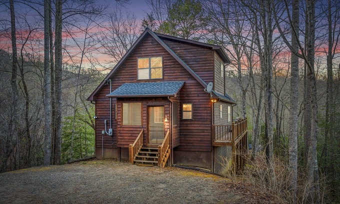 Robbinsville Cabina | Secluded Cabin: Mountains, Hot Tub, Wi-fi, Firepit