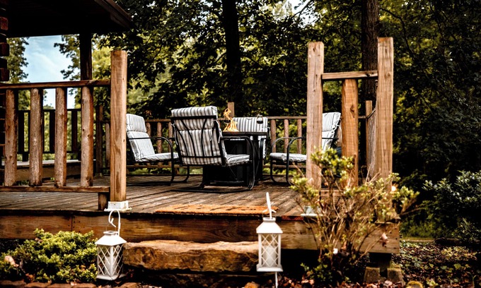 Ray Cabina | Secluded Cabin near Hocking Hills - pet friendly!