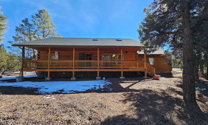Heber Cabina | Secluded cabin nestled in the woods