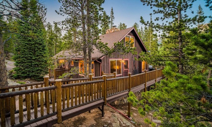 Estes Park Apartamento | Secluded cabin on 10 acres. Brook, wildlife, views