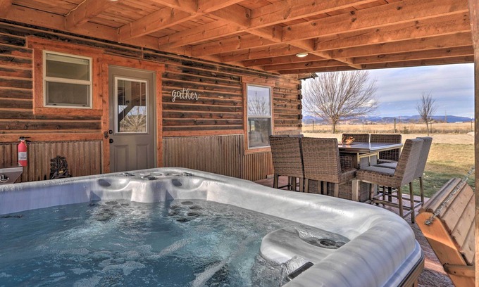 Durango Cabina | Secluded Cabin w/ Hot Tub, Game Room & Views!
