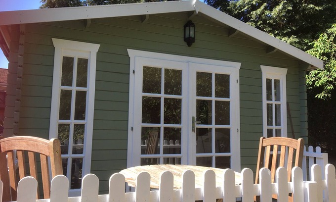 Farnham Cabina | Secluded cabin with private Wood Fired Hot tub near Farnham