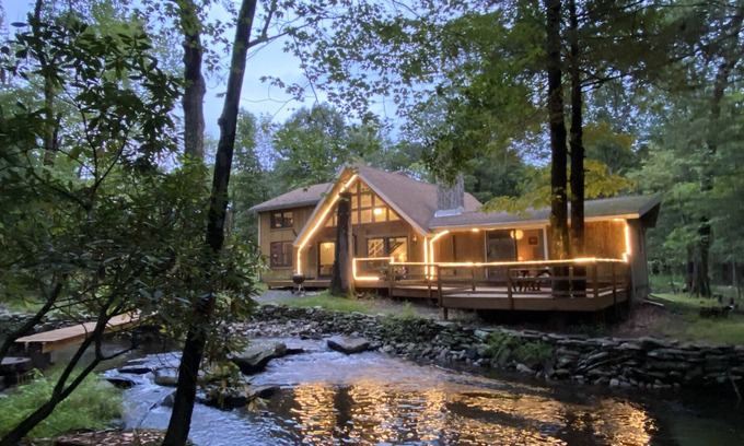 Reeders Chalet De Esquí | Secluded Chalet On Stream - Mins to Camelback