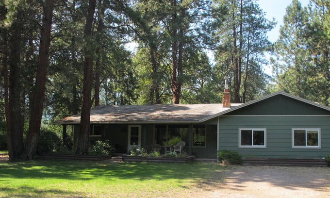 Piltzville Casa | Aislado Clark Tenedor Riverhouse
