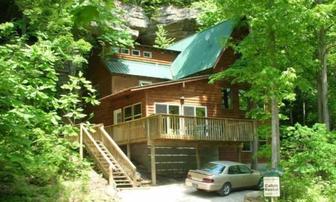 Pine Ridge Cabina | Secluded Cliffside Cabin Near Red River Gorge