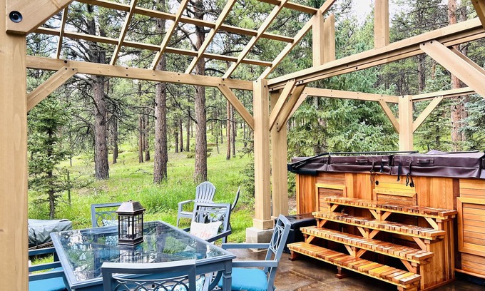 Woodland Park Casa | Secluded CO retreat featuring a swim spa, hiking trail and stocked kitchen!