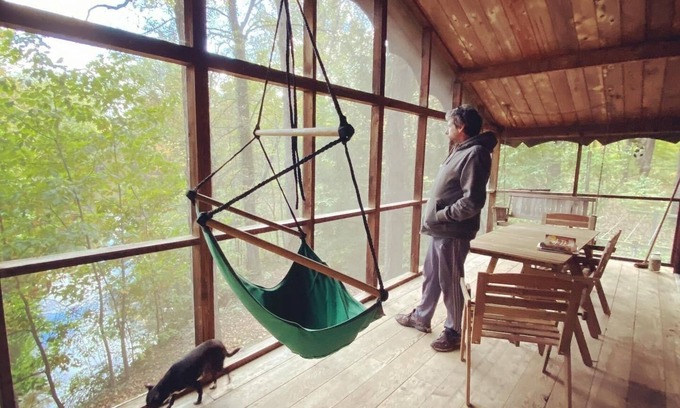 Lawrence Cabina | Secluded Cozy Cedar Wood Cabin in 20 acres of native woods, on the Paw Paw river
