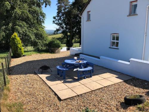 Lampeter Casa | Secluded farmhouse with views