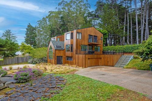 Montara Casa | Secluded Forest Oasis - Your Ultimate Retreat Awaits!