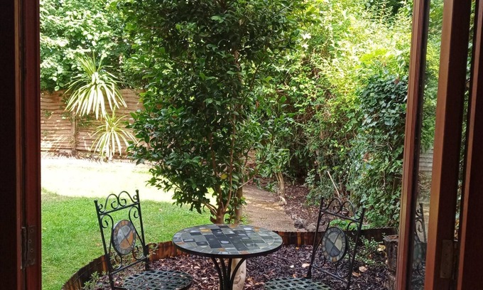 Crouch End Apartamento | Secluded, garden flat in North London
