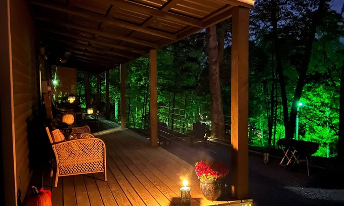 Clay City Cabina | Secluded getaway in beautiful new cabin near Red River Gorge.
