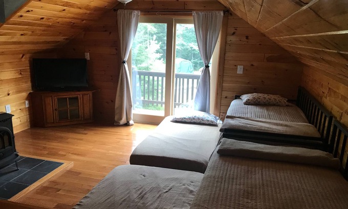 Waterford Casa | Secluded home in Waterford with access to McWain Pond
