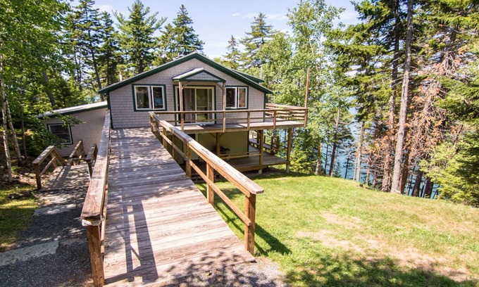 Bar Harbor Casa | Aislado Inicio Ofertas Acceso al agua, vista al agua impresionantes, Privacidad y Tranquilidad