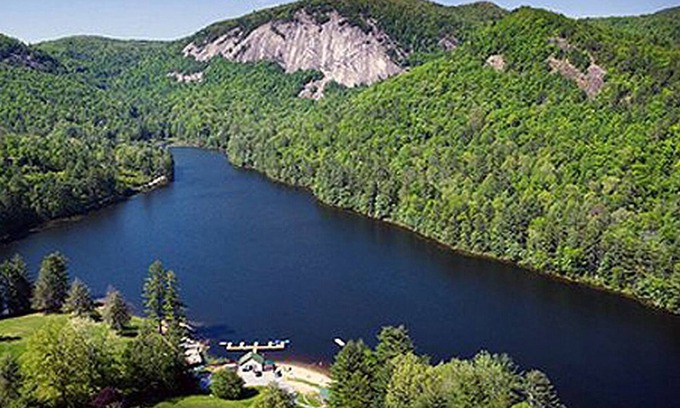 Sapphire Villa | Villa aislada, a 4 minutos a pie del magnífico lago, Bald Rock y senderos para caminar