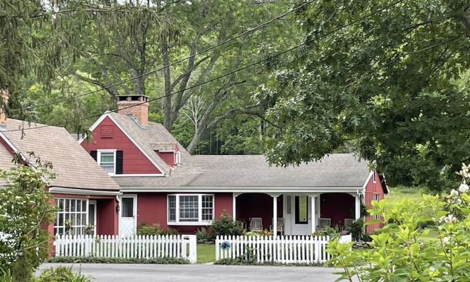 Kent Casa | Secluded In The Village