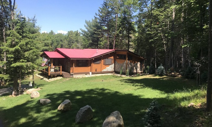 Indian Lake Casa | Secluded Lakeside Cabin Retreat
