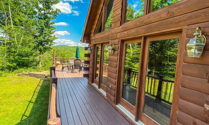 Johnsburg Casa | Hermosa cabaña aislada. Impresionante vista a la montaña. 12 plazas