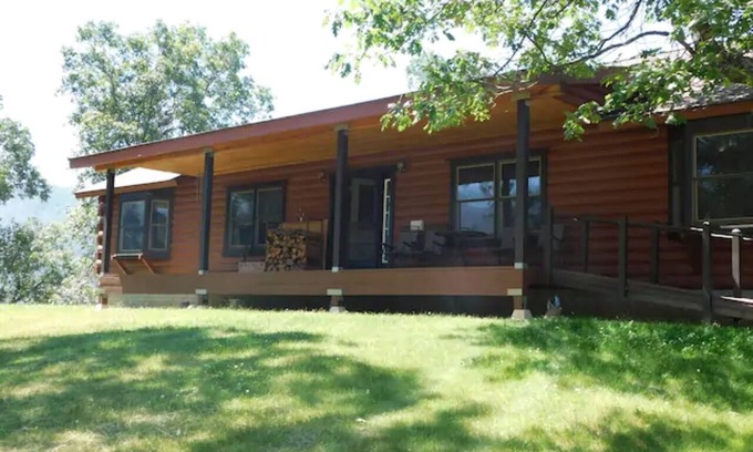 Posey Casa | Secluded log home on horse ranch in Sequoia National Forest, Posey, CA