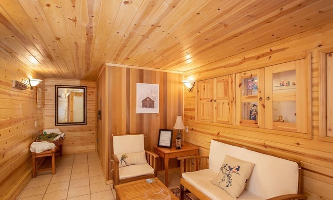 Pine Mountain Club Cabina | Secluded Lookout Mtn Cabin/Private HotTub/Custom Russian Sauna/Arcade