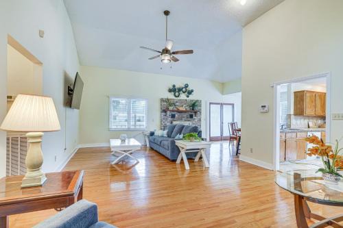 Mount Pleasant Casa | Secluded Mount Pleasant Home - 6 Mi to Beaches!