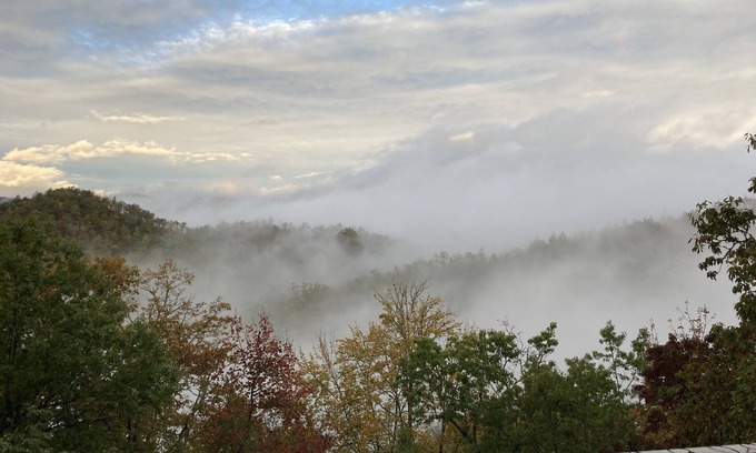 Bryson City Casa | Secluded mountain top luxury getaway in the Nantahala National Forest!