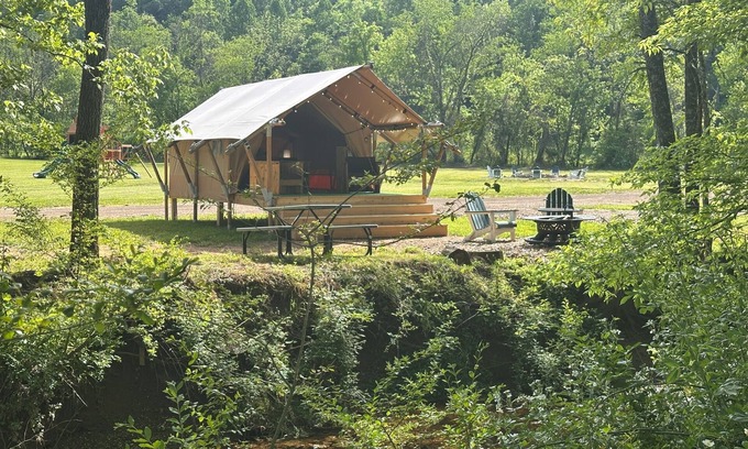 Newport Alquiler De RV | Secluded| Near Gatlinburg and Asheville|WiFi|AC