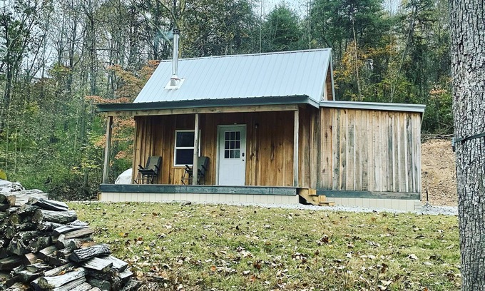 Gallipolis Ferry Cabina | Secluded Ohio Forest Escape at Fuller's Fifty