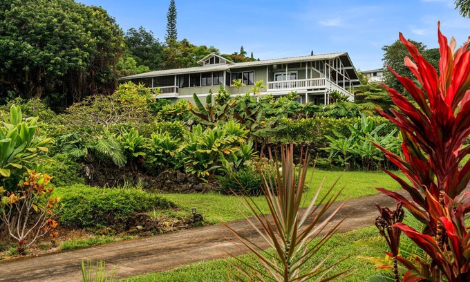 Holualoa Casa | Aislado | Impresionante | Vista al mar | Comienza a $ 199 / Nt