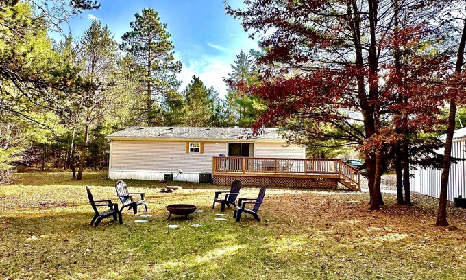 Hayward Casa | Secluded/Pet-friendly home on 3+ acres, close to downtown Hayward/ATV Trails