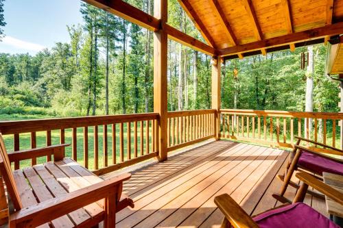 Hendersonville Casa | Secluded, Private! Forested Hendersonville Retreat