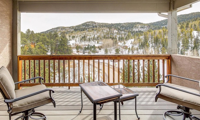Morrison Casa | Secluded & Spacious Mountain Getaway