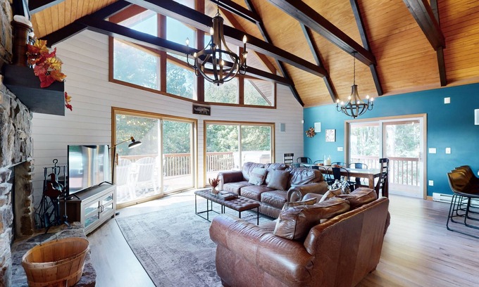 Accident Casa | Secluded & spacious retreat with private hot tub, carriage house & game room