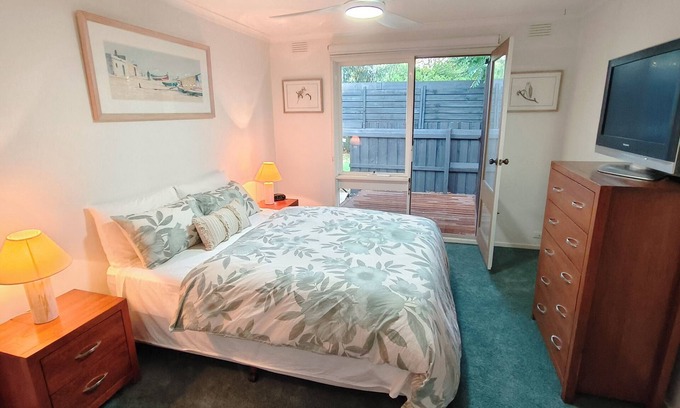 Brighton Apartamento | Secluded spot in cosmopolitan Brighton. Free use of Brighton beach Bathing Box.