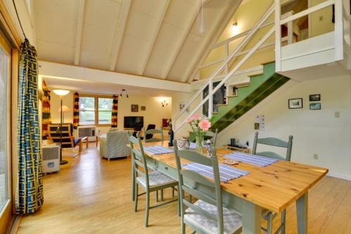 Reeders Casa | Secluded Stroudsburg Home - 5 Mi to Ski Resort