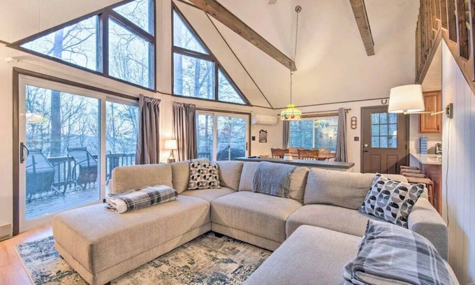 Greentown Casa | Secluded Wallenpaupack Chalet